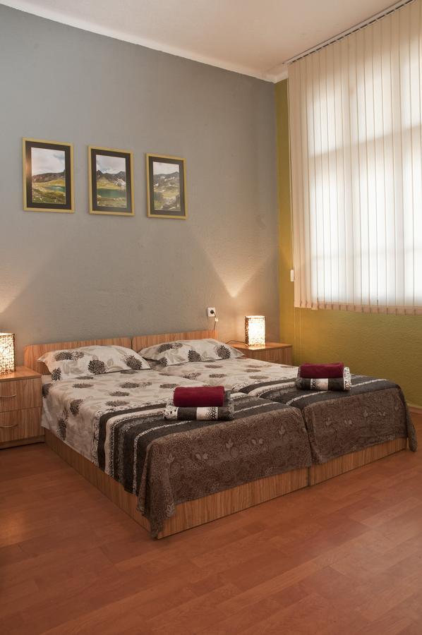 Hostel Mostel Hub Rooms And Apartments Sofia Eksteriør bilde